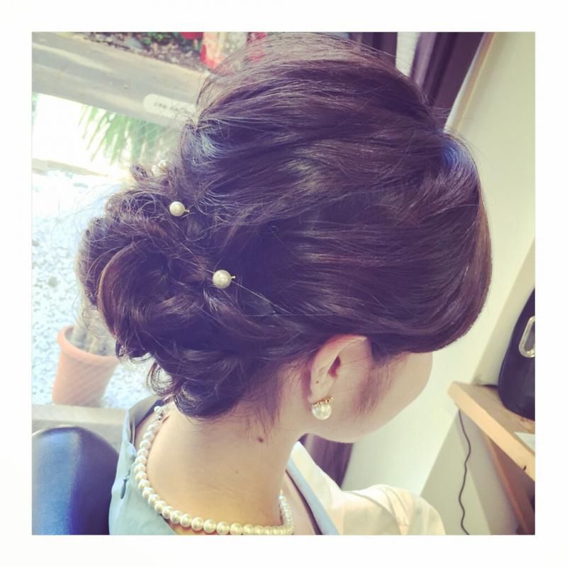 結婚式などのおよばれヘアアレンジ