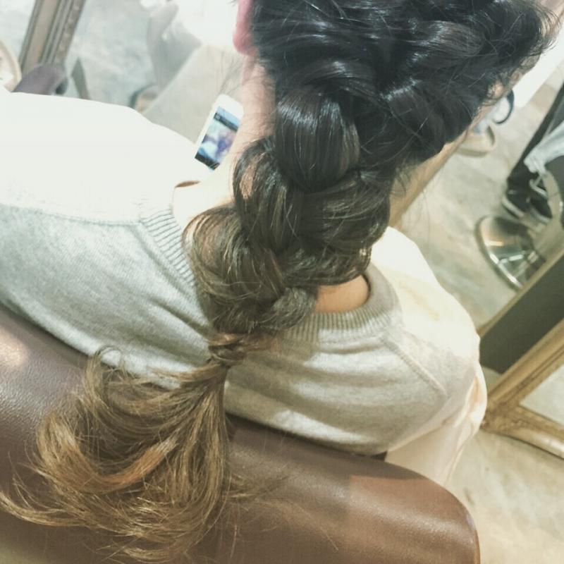 お出かけ前に簡単なヘアアレンジ