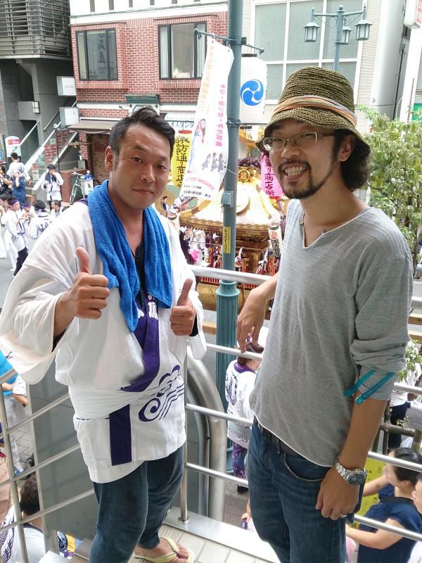 とあるお祭りにて友人と会いまして……