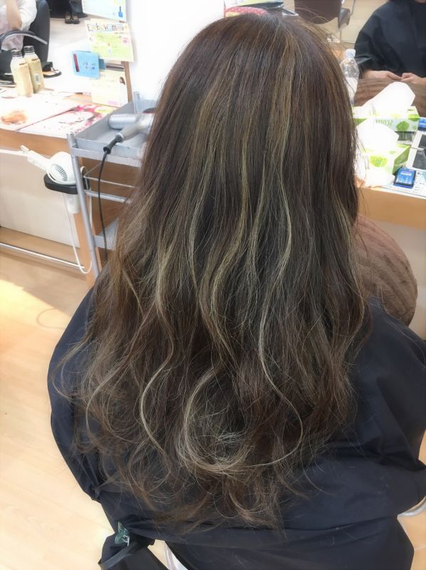 ハイライトで作る外国人風ヘアー☆