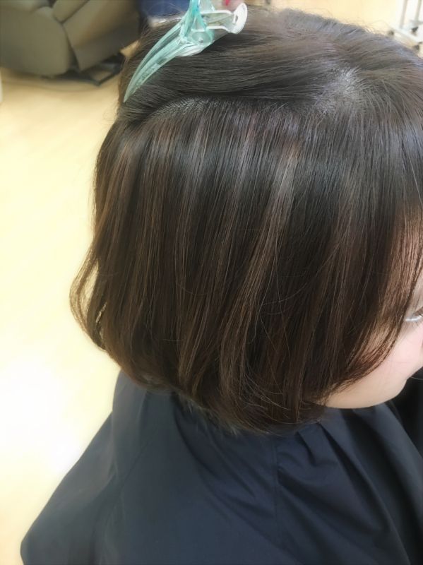 ボブでもハイライトでオシャレに♡