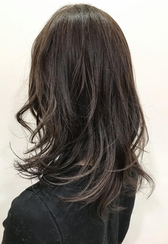 イルミナカラーでつくるブルージュ 立川にある多彩なカラーテクニックで人気の美容院hair Make Bis
